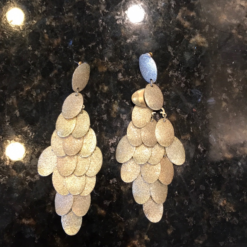 gold earrings